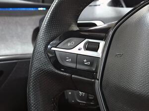 Peugeot 3008 1.2 PURETECH 130 S&S GT 5P 17