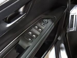 Peugeot 3008 1.2 PURETECH 130 S&S GT 5P 11
