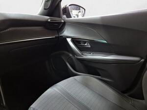 Peugeot 2008 Allure Pack BlueHDI 130 S&S EAT8 31