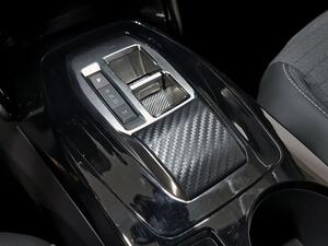 Peugeot 2008 Allure Pack BlueHDI 130 S&S EAT8 27