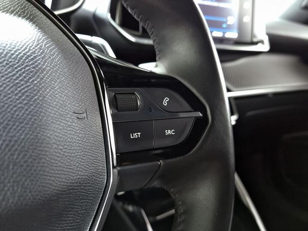 Peugeot 2008 Allure Pack BlueHDI 130 S&S EAT8 18
