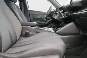 Peugeot 2008 1.5 BLUEHDI 130 S&S ALLURE PACK AUTO 5P 16