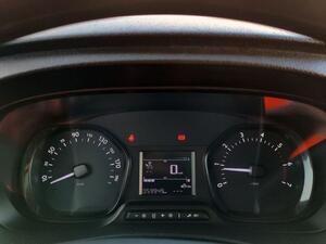 Peugeot Expert 2.0 BLUEHDI 145 S&S STANDARD 4P 8 PLAZAS (GANCHO REMOLQUE) 16