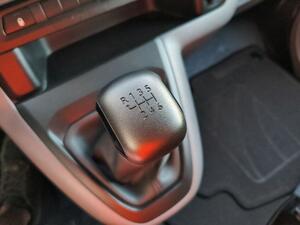 Peugeot Expert 2.0 BLUEHDI 145 S&S STANDARD 4P 8 PLAZAS (GANCHO REMOLQUE) 20
