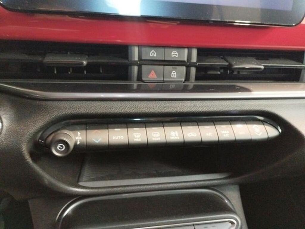 Fiat 600 600e RED 54kwh 115kw (156cv) Segunda mano