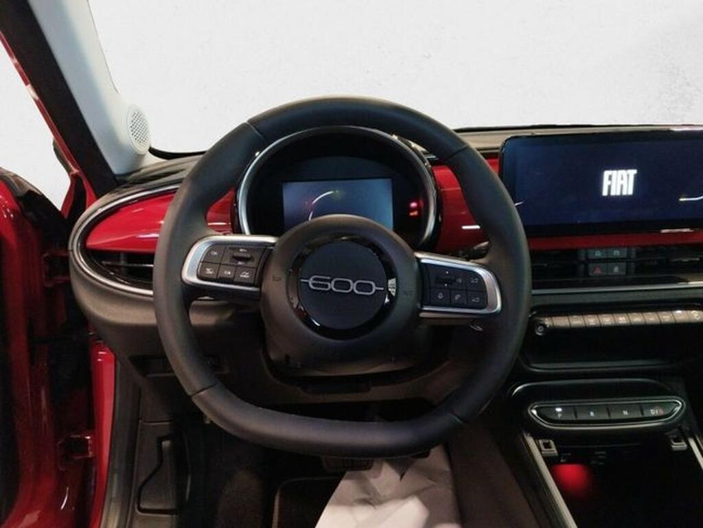 Fiat 600 600e RED 54kwh 115kw (156cv) Segunda mano