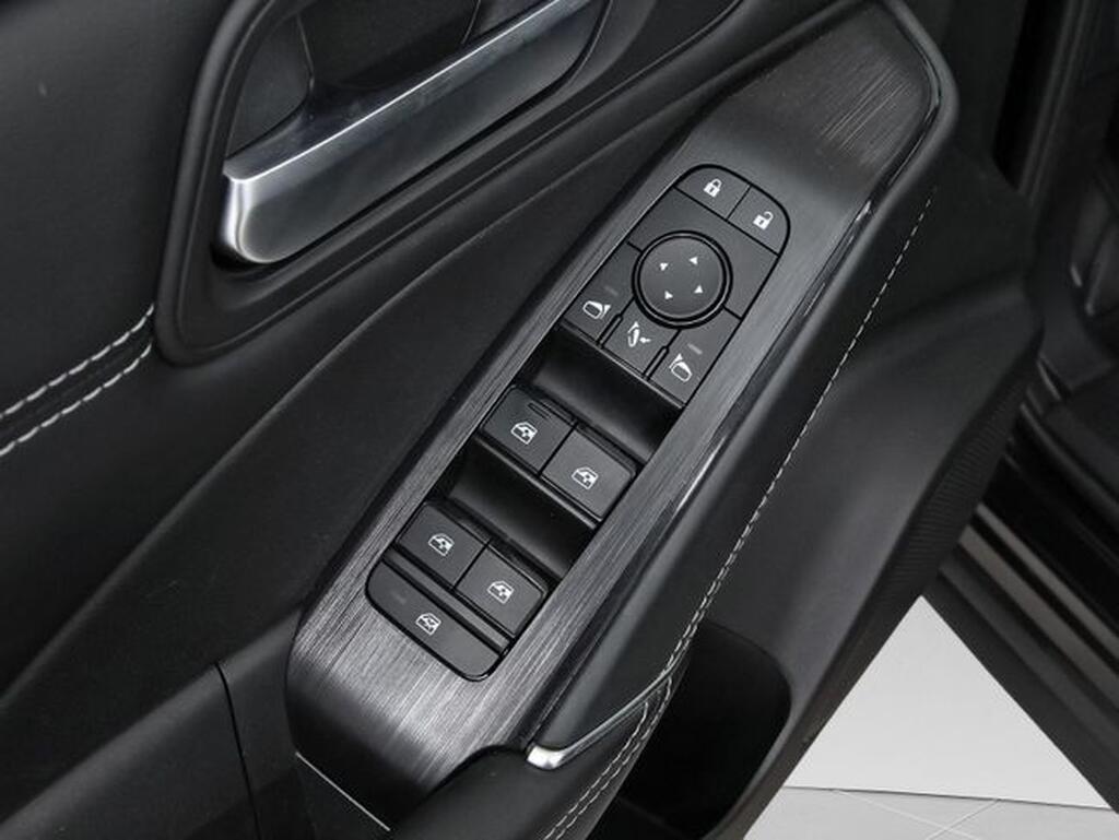 Nissan Qashqai 1.3 DIG-T MHEV 140CV N-CONNECTA 5P(TECHO+BITONO) 12