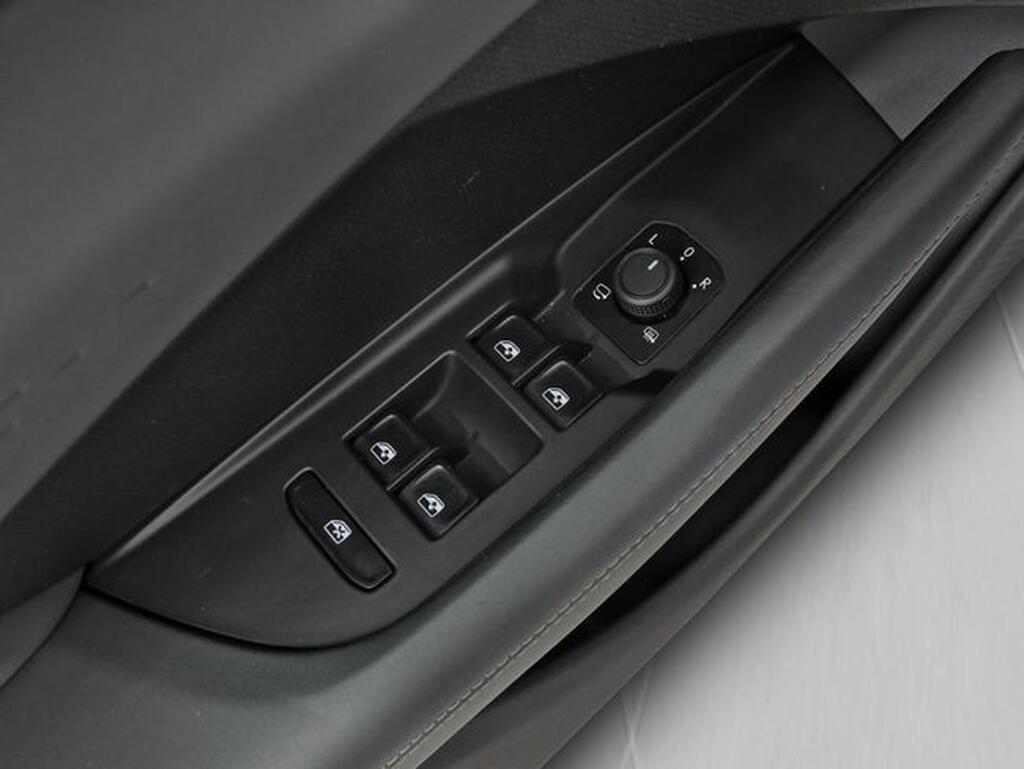 CUPRA Terramar 1.5 TSI e-Hybrid 150kW (204 CV) DSG Segunda mano