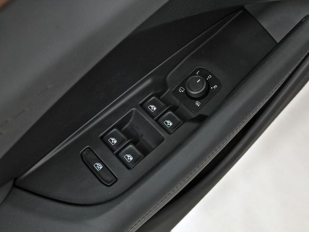 CUPRA Terramar 1.5 TSI e-Hybrid 150kW (204 CV) DSG Segunda mano