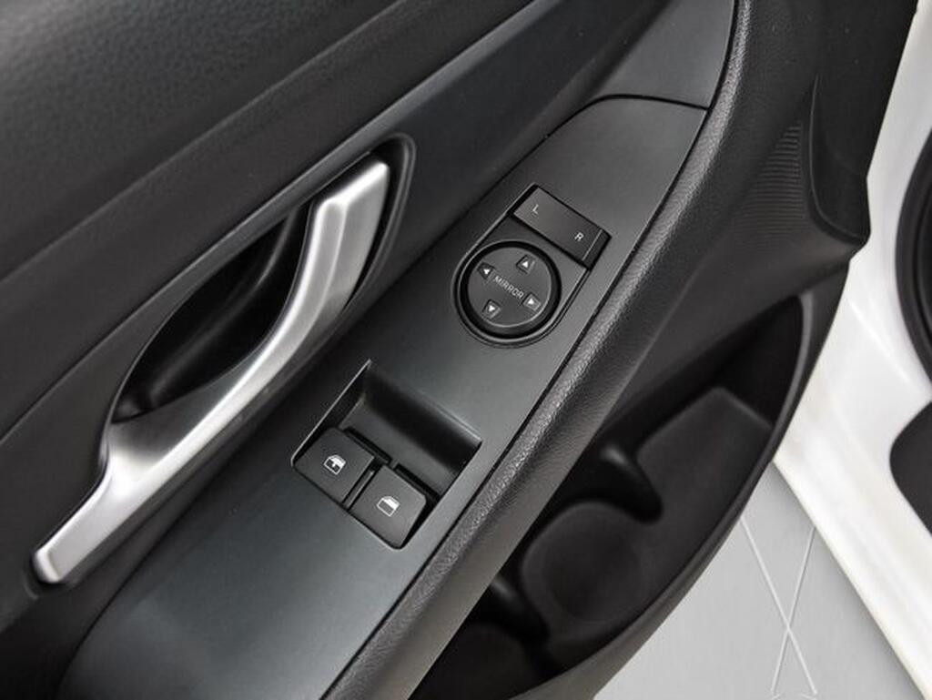 Hyundai i30 1.5 DPI Essence Segunda mano