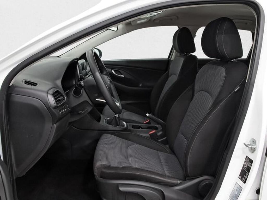 Hyundai i30 1.5 DPI Essence Segunda mano
