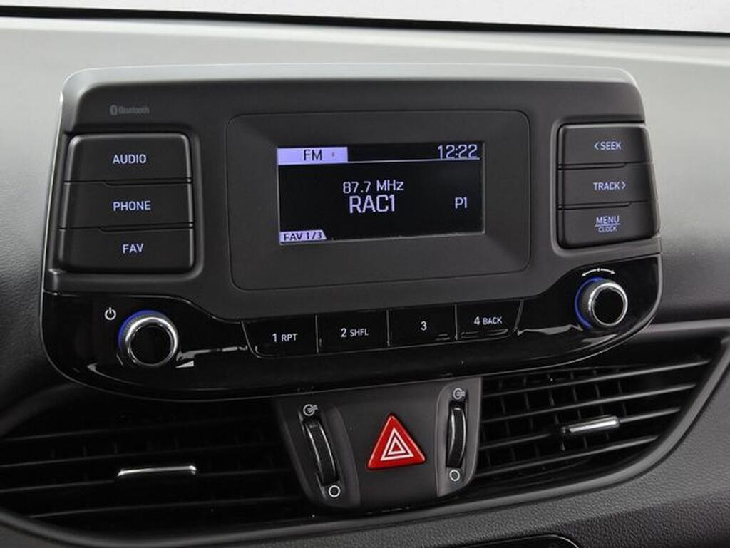 Hyundai i30 1.5 DPI Essence Segunda mano