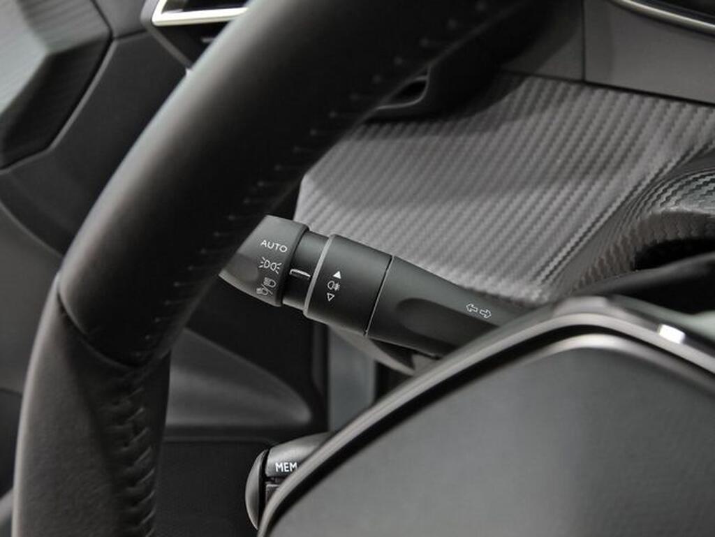 Peugeot 208 PureTech 73kW (100CV) Allure Segunda mano