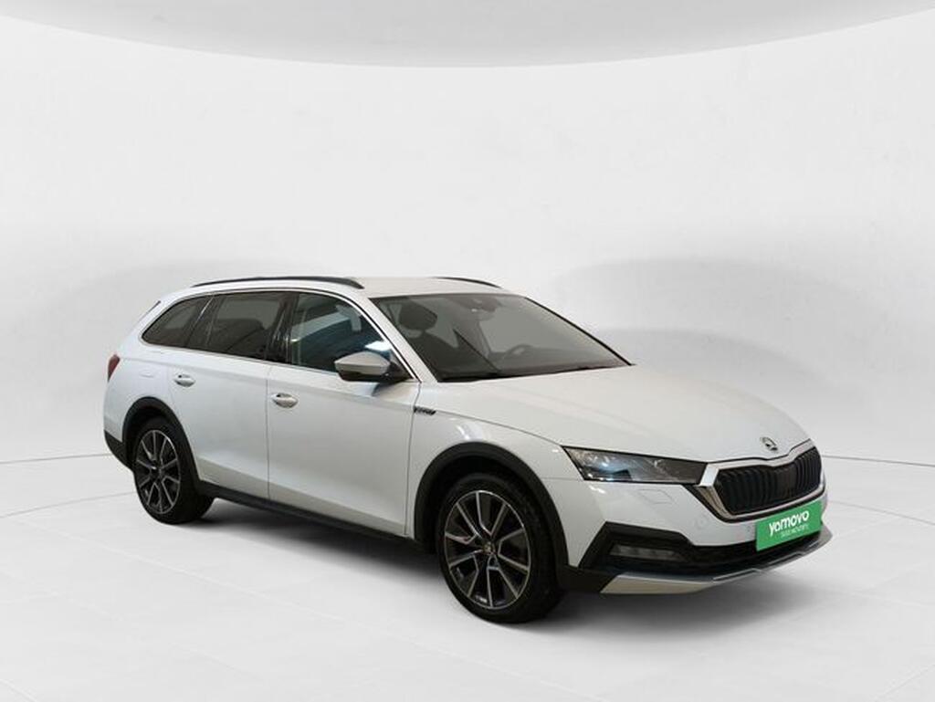 Skoda Octavia OCTAVIA KOMBI 2.0 TDI SCOUT 200 DSG AWD 5P Segunda mano