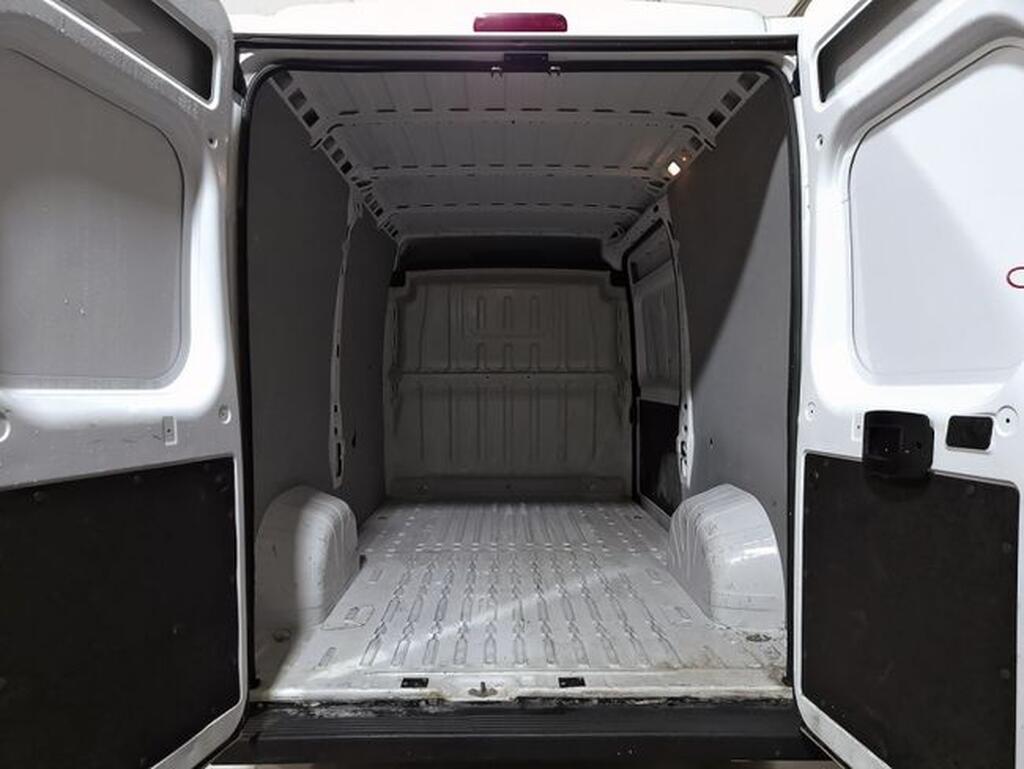Fiat Ducato FG 2.2 MULTIJET 140CV 33 L2H2 4P Segunda mano