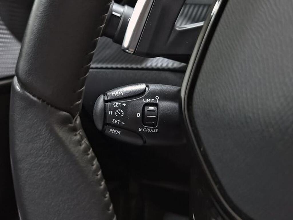 Peugeot 208 PureTech 73kW (100CV) EAT8 Allure Pack Segunda mano