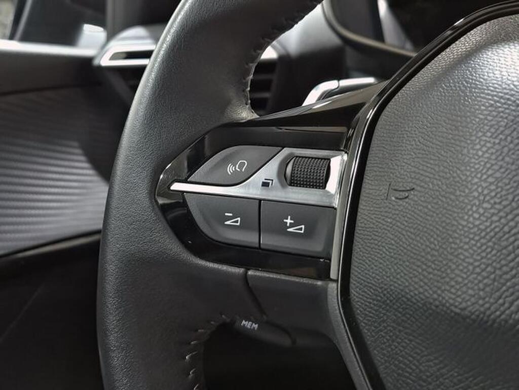 Peugeot 208 PureTech 73kW (100CV) EAT8 Allure Pack Segunda mano