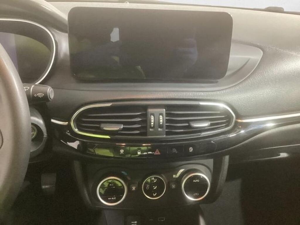 Fiat Tipo 1.6 MULTIJET CITY LIFE 5P Segunda mano