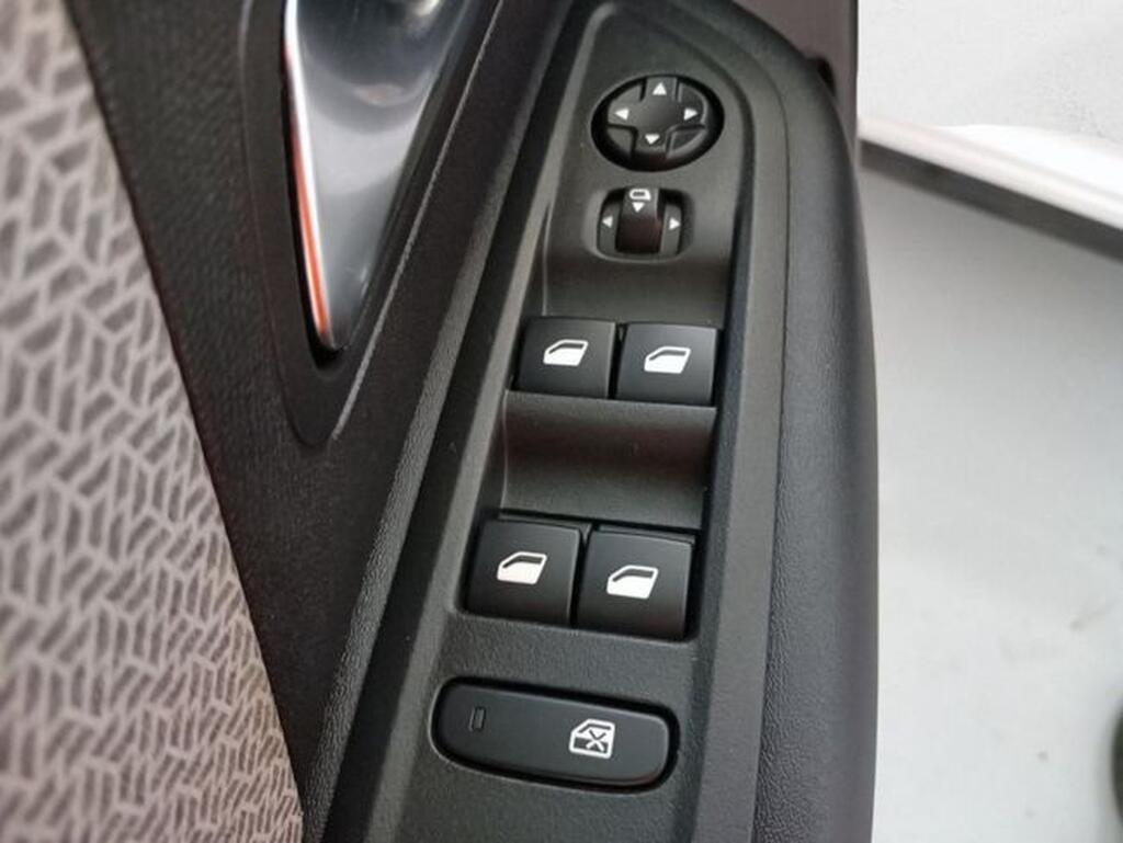 Citroën C4 PureTech 130 S&S 6v Plus 10