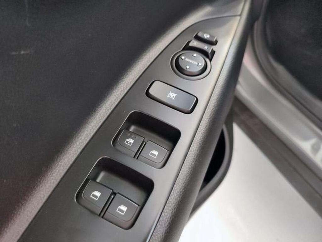 Kia Stonic 1.0 T-GDi 88kW (120CV) MHEV iMT Drive Segunda mano
