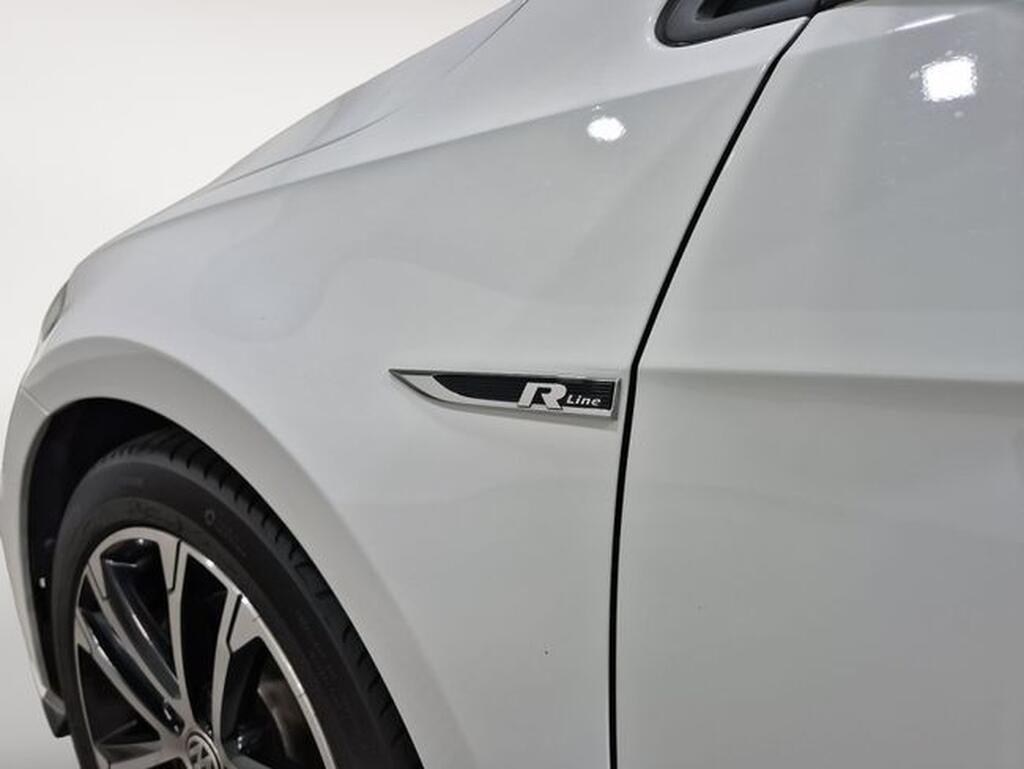 Volkswagen Golf Sport R-Line 1.5 TSI 110kW (150CV) DSG Segunda mano