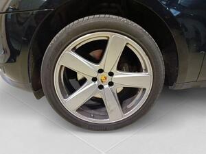 Porsche Macan Macan 16