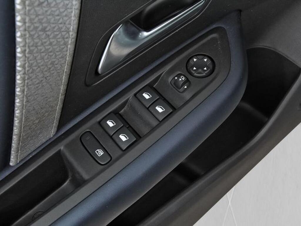 Citroën C4 ë-C4 eléctrico 100kW 50kWh Feel Pack 13