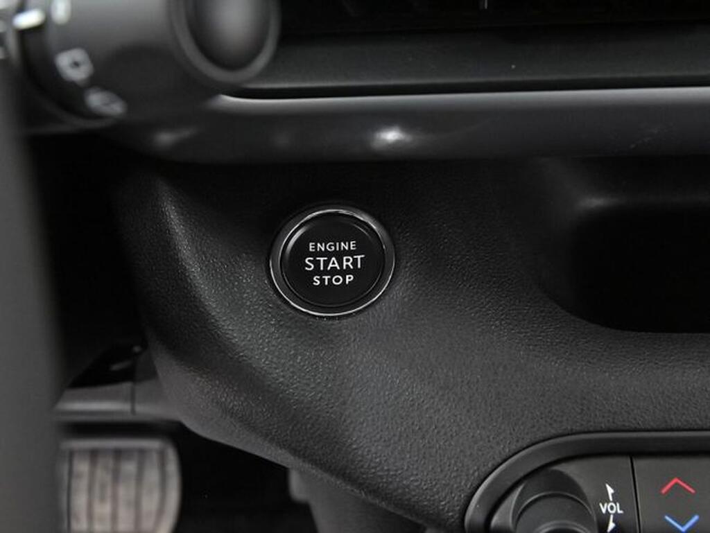 Jeep Avenger 1.2 eHybrid 74kW (100CV) Altitude Segunda mano