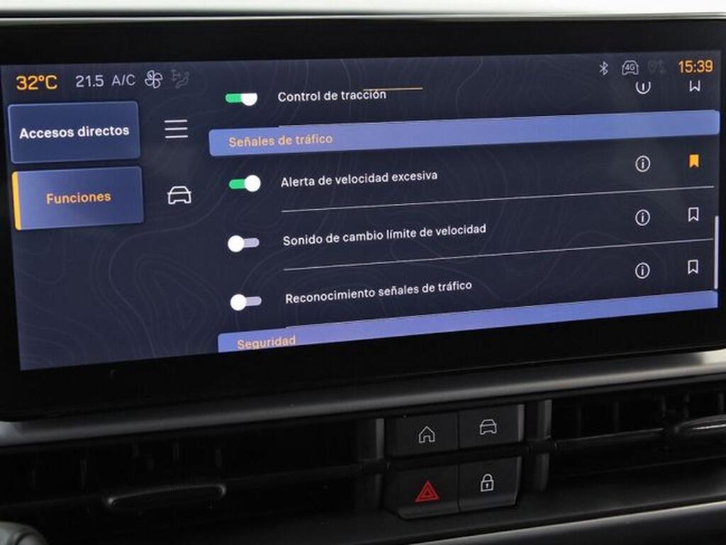Jeep Avenger 1.2 eHybrid 74kW (100CV) Altitude Segunda mano
