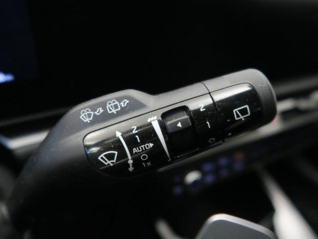 Kia Niro 1.6 GDi HEV 102kW (139CV) Emotion 18