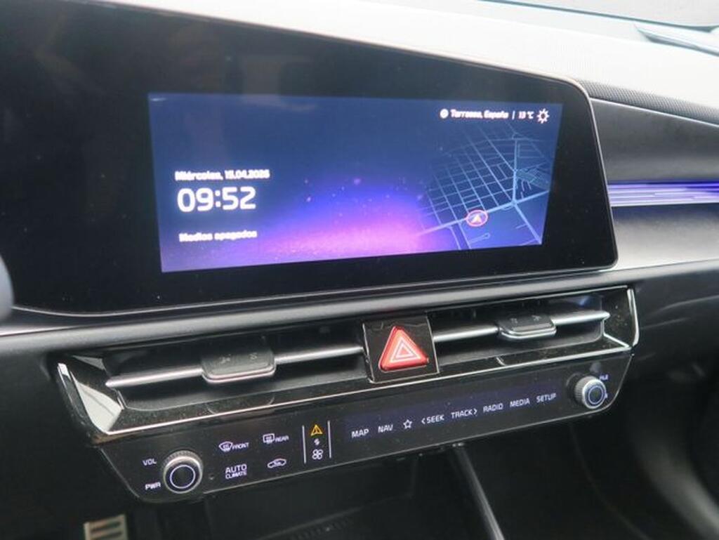 Kia Niro 1.6 GDi HEV 102kW (139CV) Emotion 14
