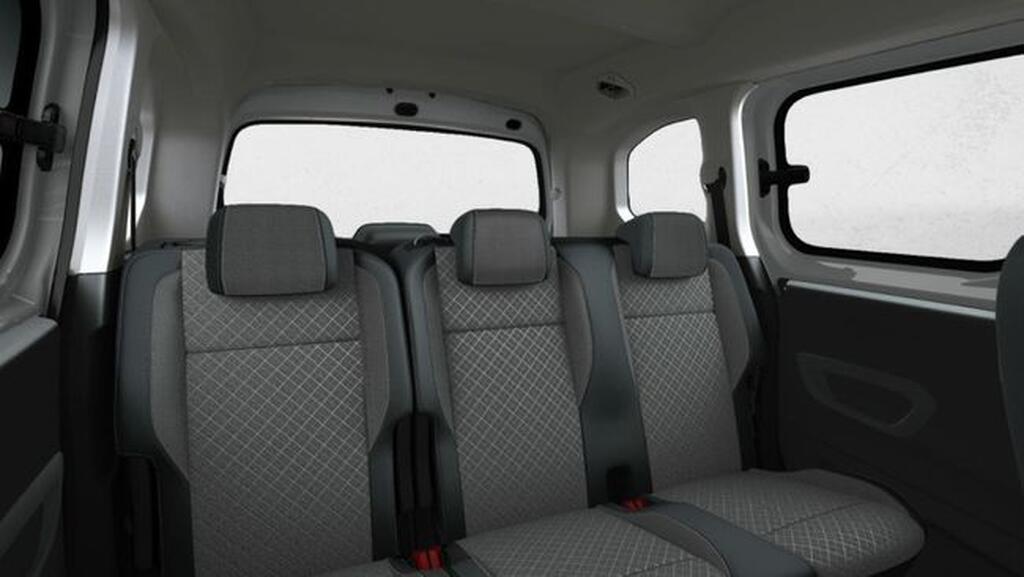 Opel Combo 100 Cv 1.5 Td S/S MT6 €6.4 ebis Nuevo