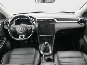 MG ZS 1.0T Luxury 7