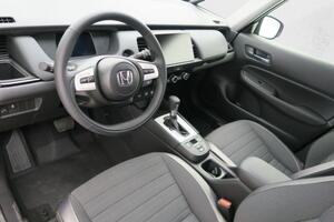 Honda Jazz 1.5 i-MMD CROSSTAR 7