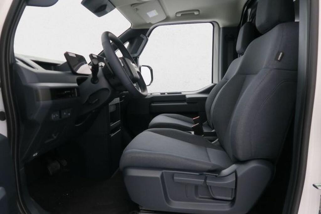 Kia PV5 Passenger Furgoneta BEV 71KWH L2H1 PLUS AUTO 163 4P Segunda mano
