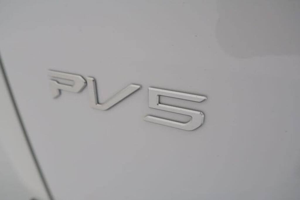 Kia PV5 Passenger Furgoneta BEV 71KWH L2H1 PLUS AUTO 163 4P Segunda mano