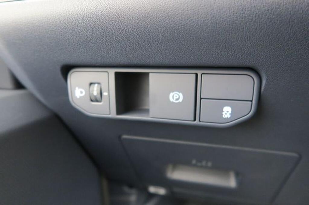 Kia PV5 Passenger Furgoneta BEV 71KWH L2H1 PLUS AUTO 163 4P Segunda mano