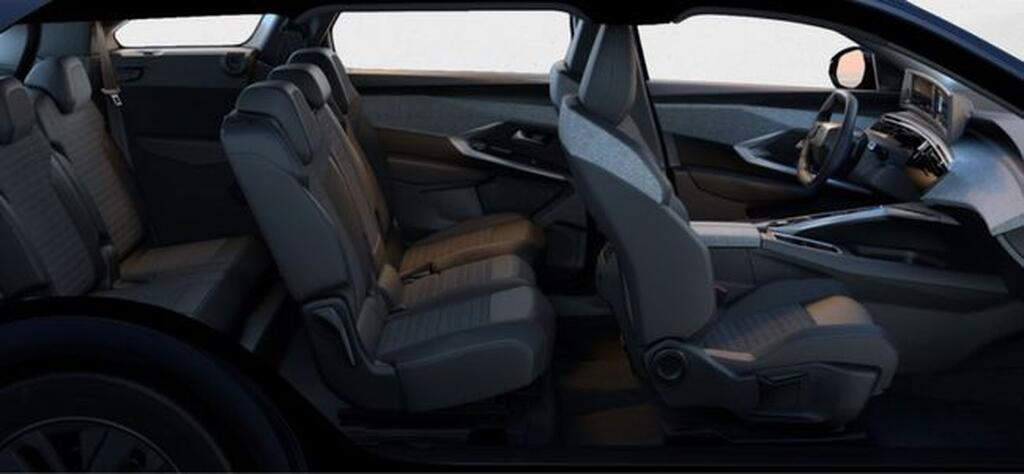 Peugeot 5008 1.2 107KW Allure eDCS6 10
