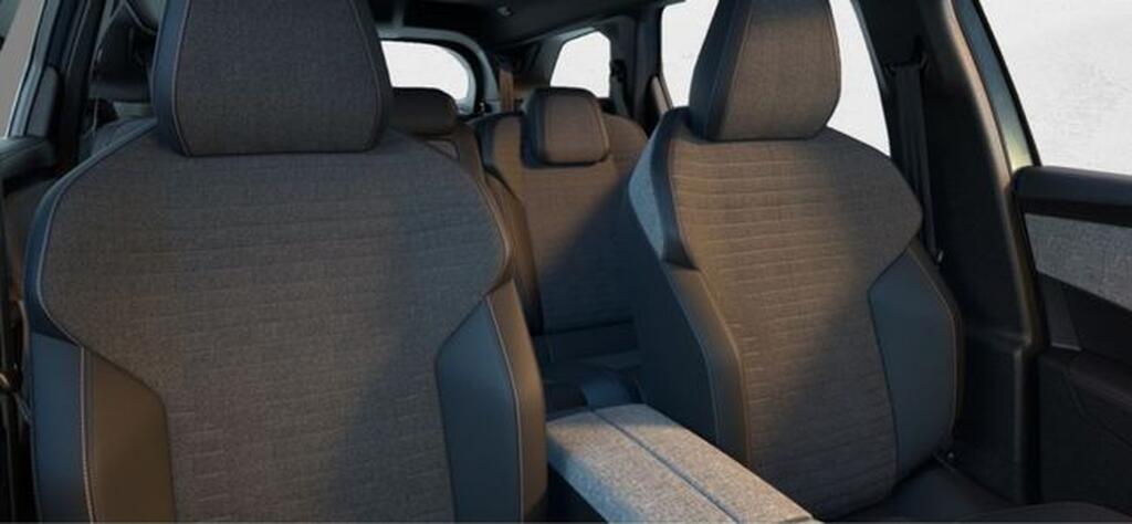 Peugeot 5008 1.2 107KW Allure eDCS6 9