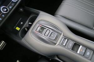 Honda ZR-V 2.0 i-MMD 4x2 Advance CVT 12