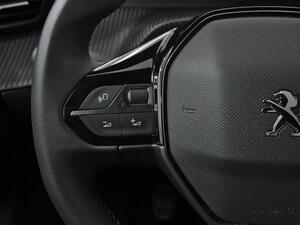 Peugeot 2008 Allure Pack Puretech 130 S&S 6 Vel. MAN 19