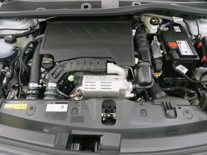 Peugeot 2008 Allure Pack Puretech 100 S&S 6 Vel. MAN 22