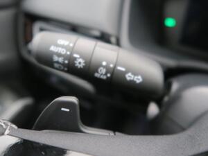 Honda Civic 2.0 i-MMD Advance CVT 18