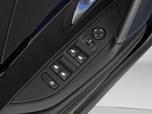 Peugeot 208 1.2L PURETECH 100 AUTO GT LINE 5P 13