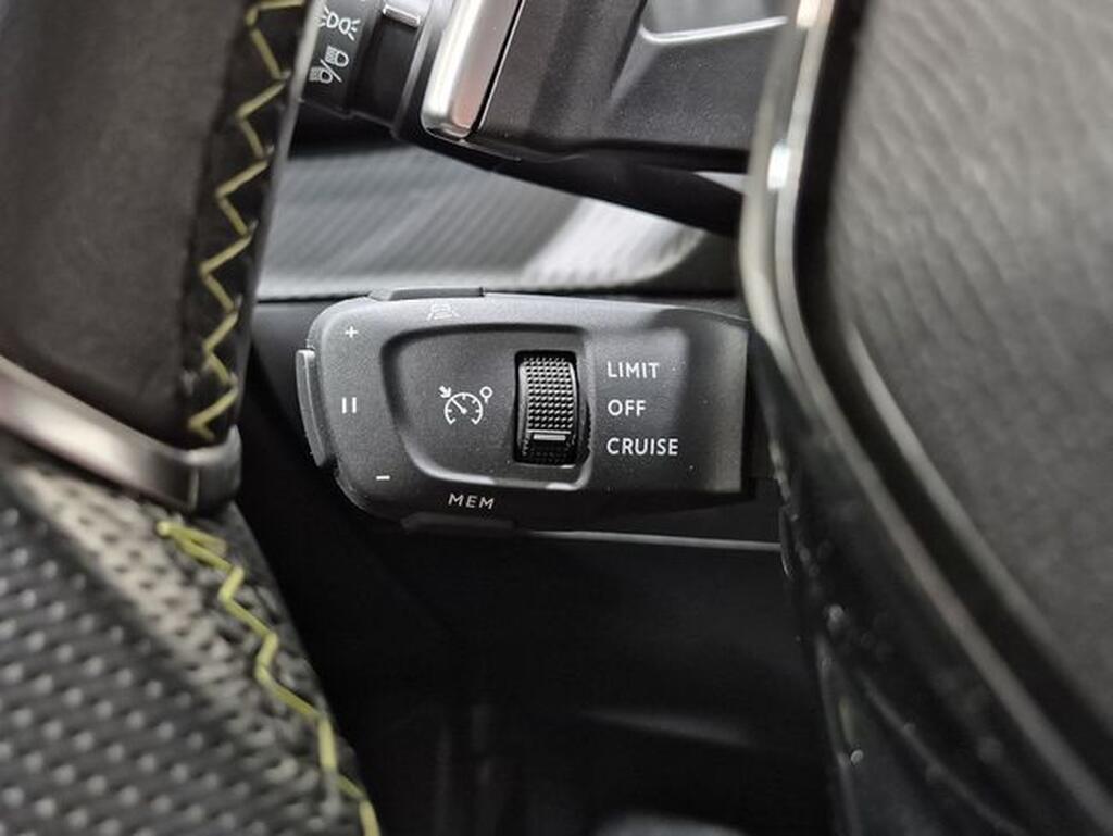 Peugeot 2008 GT BlueHDI 130 S&S EAT8 Segunda mano