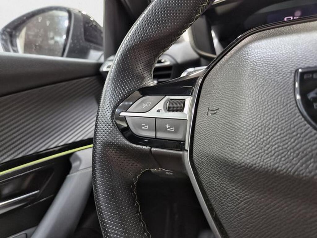Peugeot 2008 GT BlueHDI 130 S&S EAT8 Segunda mano