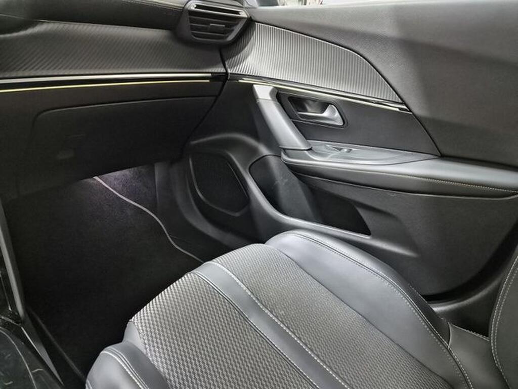 Peugeot 2008 GT BlueHDI 130 S&S EAT8 Segunda mano