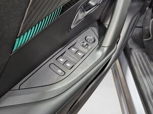 Peugeot 2008 GT BlueHDI 130 S&S EAT8 11