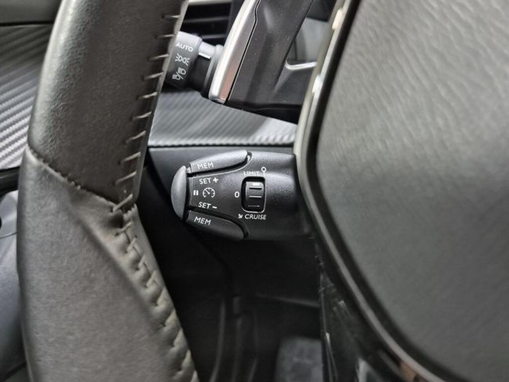 Peugeot 2008 GT BlueHDI 130 S&S EAT8 Segunda mano