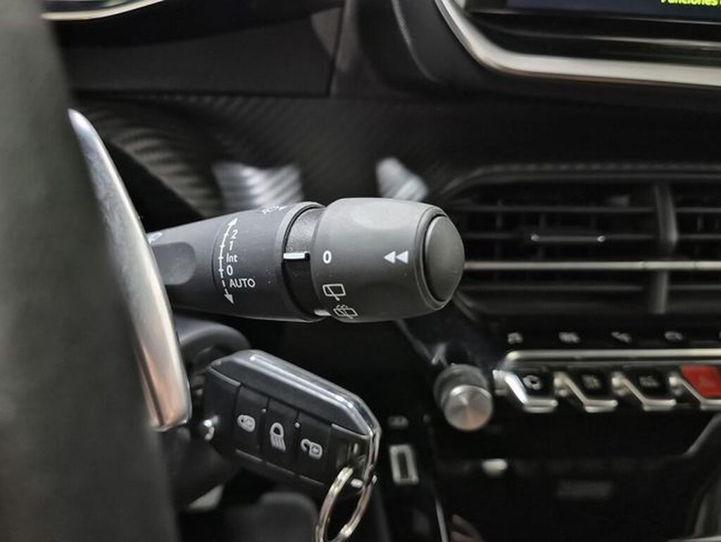 Peugeot 2008 GT BlueHDI 130 S&S EAT8 Segunda mano